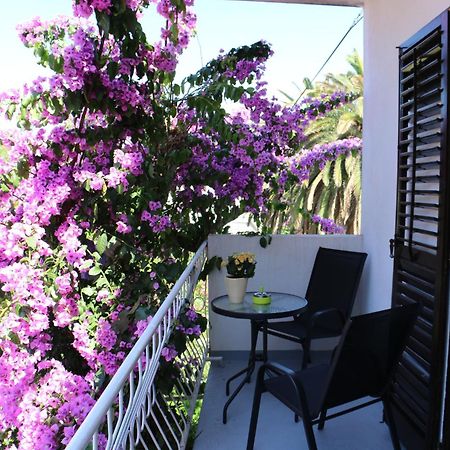 Apartments Milatic Jelsa  Exterior foto
