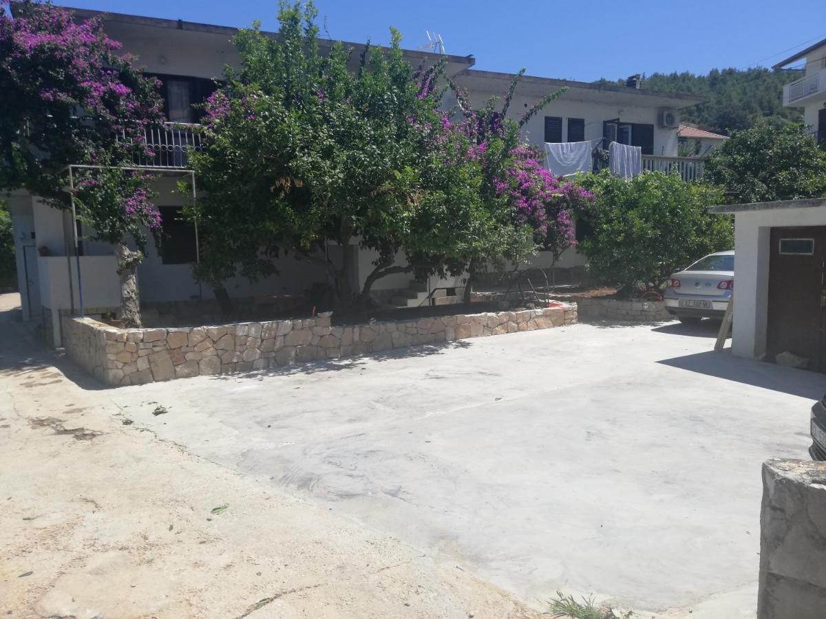 Apartments Milatic Jelsa  Exterior foto