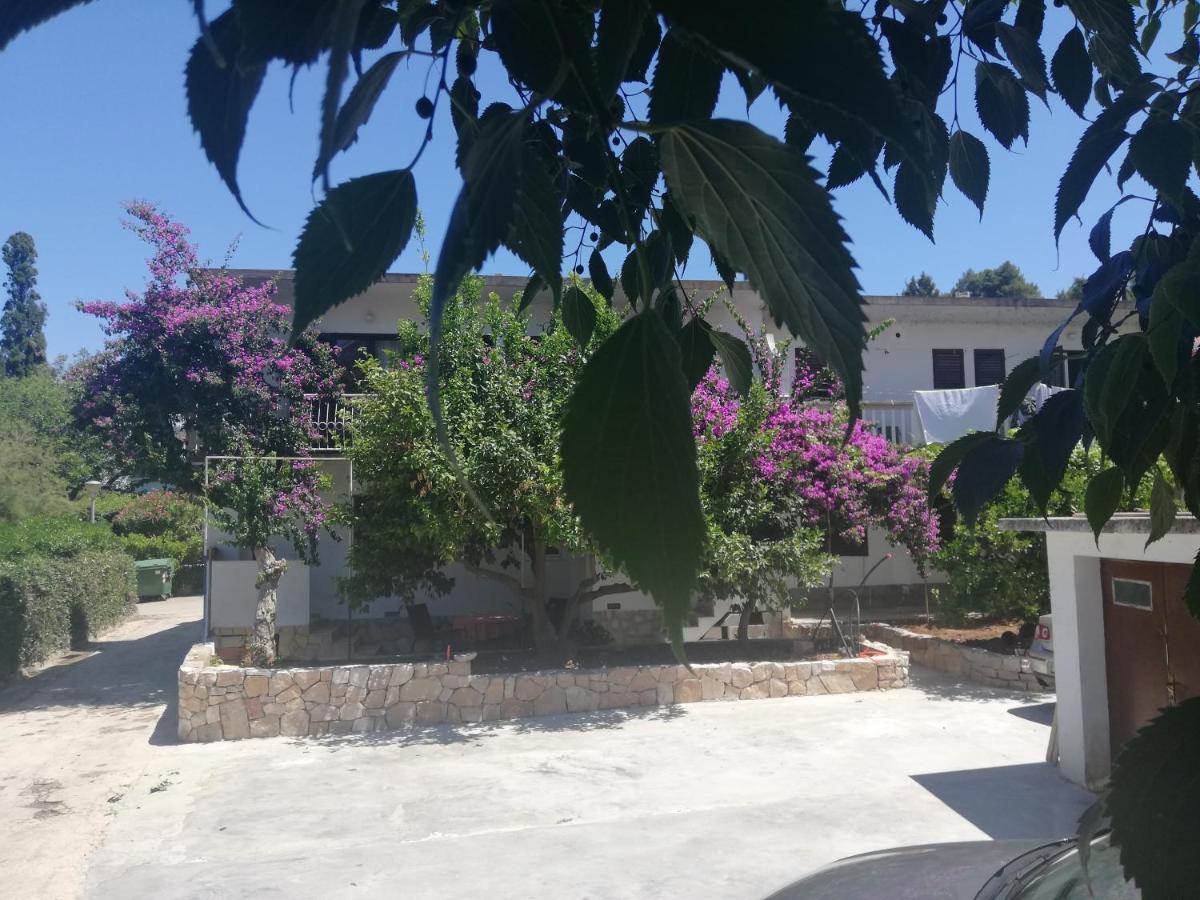 Apartments Milatic Jelsa  Exterior foto
