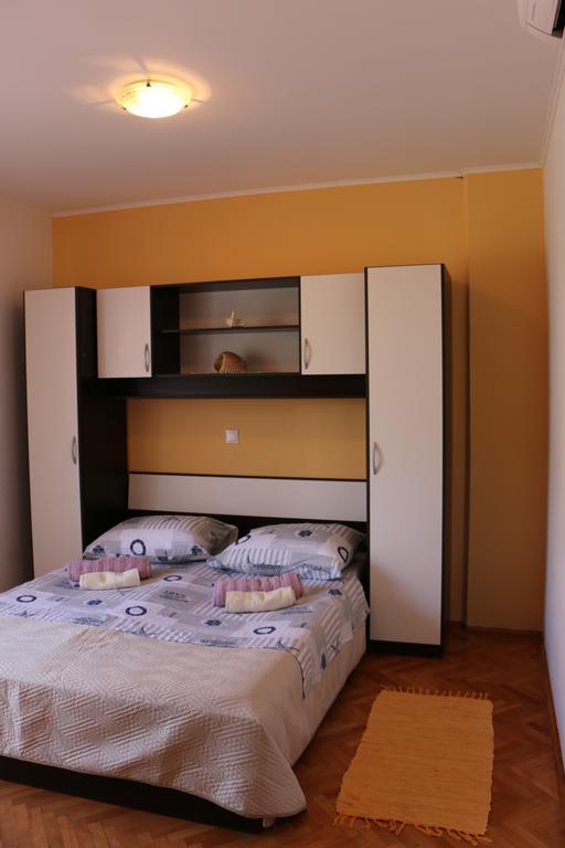 Apartments Milatic Jelsa  Exterior foto