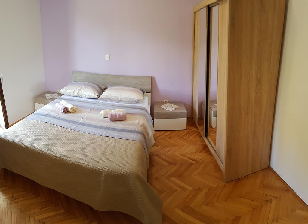 Apartments Milatic Jelsa  Exterior foto